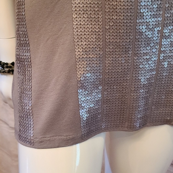 Racetrack Tank Sequins - Picture 3 of 6